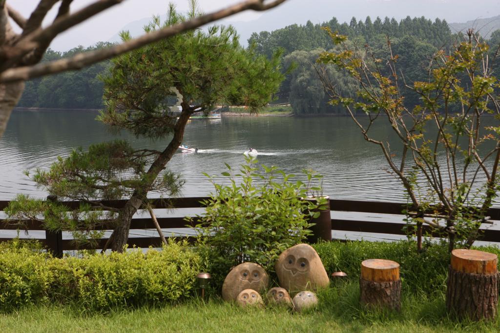 Moonlight Blue Pension Gapyeong Exterior foto