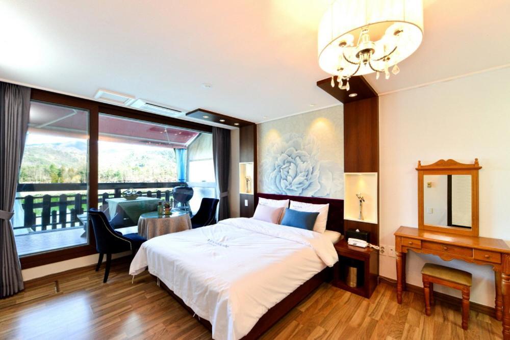 Moonlight Blue Pension Gapyeong Exterior foto