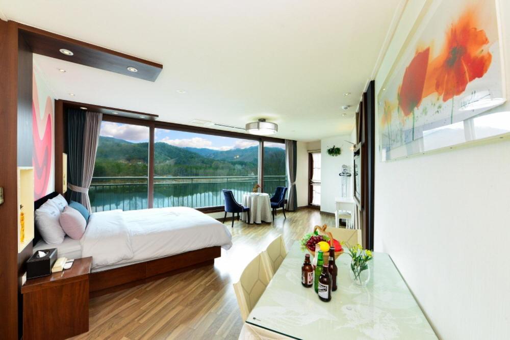 Moonlight Blue Pension Gapyeong Exterior foto