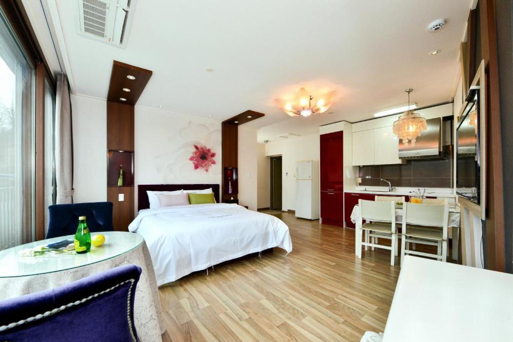 Moonlight Blue Pension Gapyeong Exterior foto