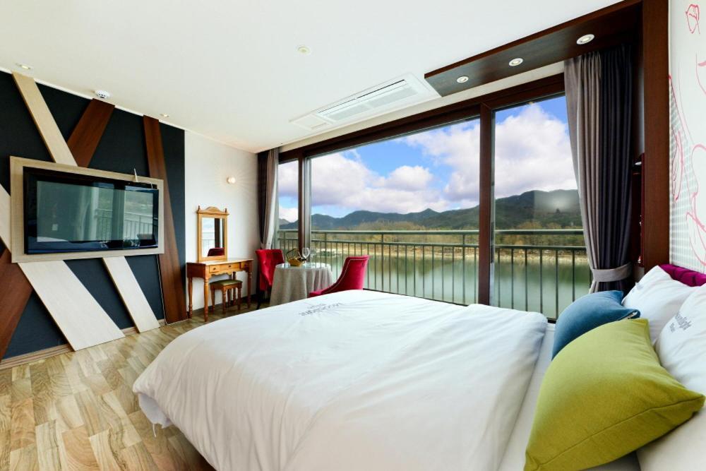 Moonlight Blue Pension Gapyeong Exterior foto