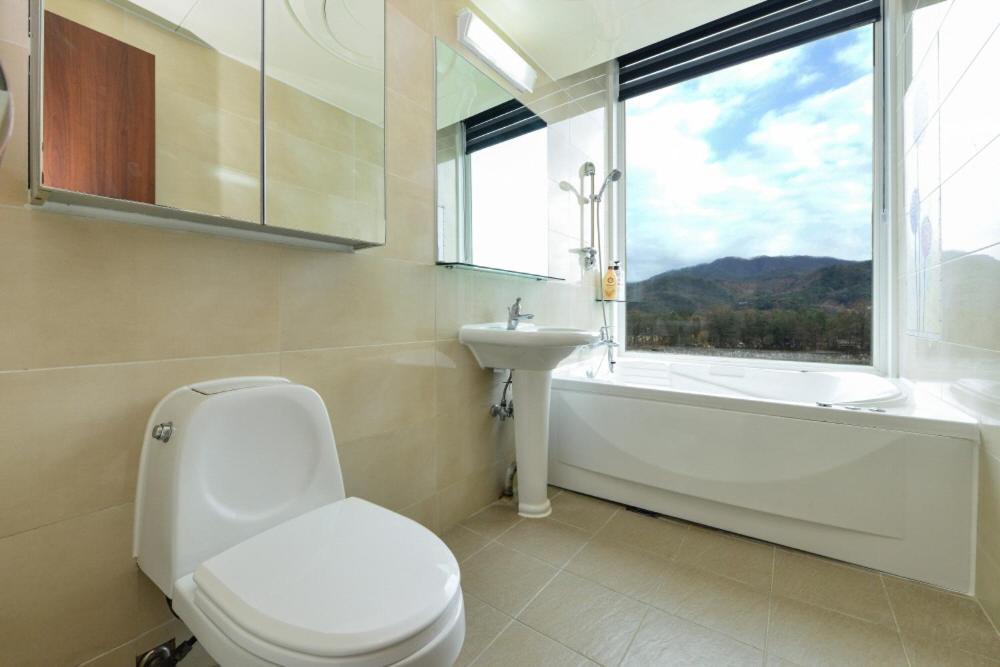 Moonlight Blue Pension Gapyeong Exterior foto