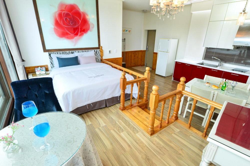 Moonlight Blue Pension Gapyeong Exterior foto